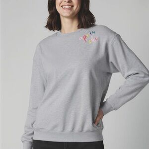WILDFOX NEW Après Ski Charlie Embroidered Sweatshirt Heather Grey, Size M